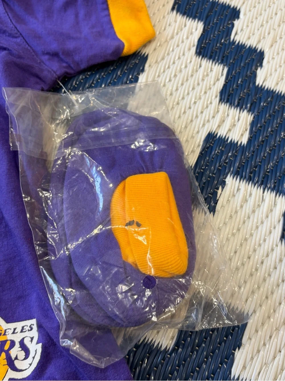 Vintage Los Angeles Lakers Reebok Baby Onsie w/ Socks  Size 24 Months New